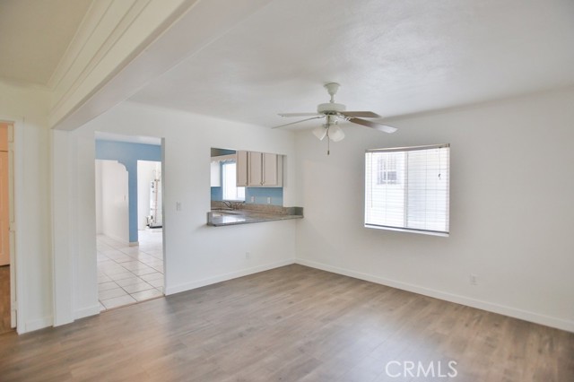 531 W 61st Street, Los Angeles CA: https://media.crmls.org/medias/c9f5032a-c4e7-4f35-979f-056a50f1ea9b.jpg