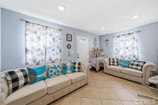 Detail Gallery Image 23 of 33 For 117 E Sycamore, Anaheim,  CA 92805 - 6 Beds | 2 Baths