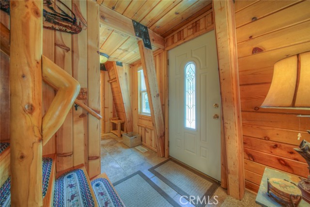 42608 Cedar Avenue, Big Bear Lake CA: https://media.crmls.org/medias/c9f5e10f-8a2d-42d9-979c-0bf7fae02174.jpg