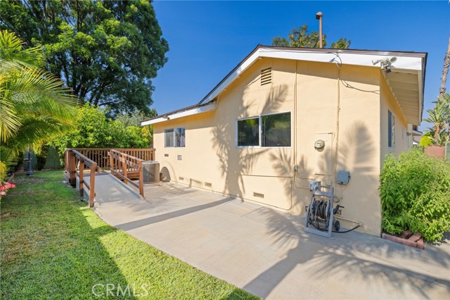 8419 Yolanda Avenue, Northridge CA: https://media.crmls.org/medias/c9f606fc-916a-43ba-b9dc-a67c79e3799e.jpg