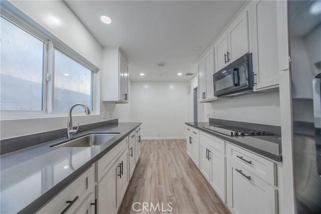 Detail Gallery Image 6 of 41 For 5709 E Beverly Bld, Los Angeles,  CA 90022 - 4 Beds | 2 Baths