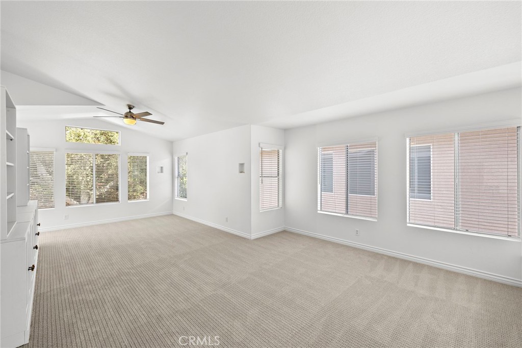 MLS #OC25229351 image #11