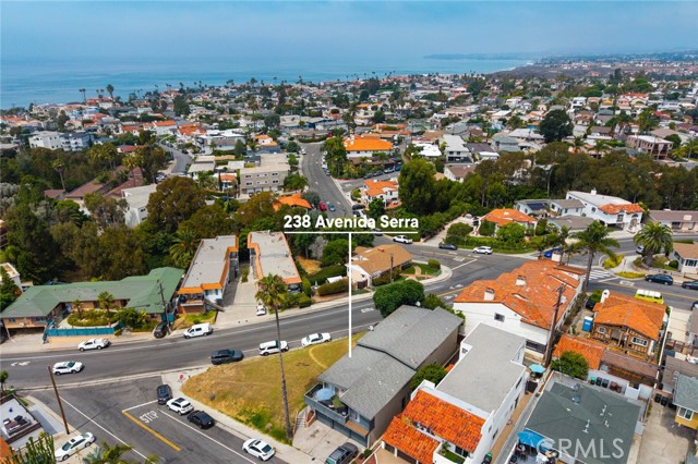 238 Avenida Serra, San Clemente CA: https://media.crmls.org/medias/c9f7a9d0-50cd-4f39-b12f-7ab9f08d3b07.jpg