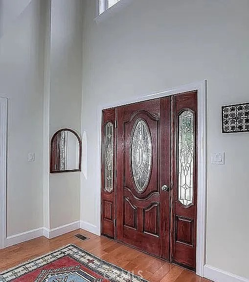 https://media.crmls.org/medias/c9f80513-dc3d-42e3-bc21-3fcc61e1e23a.jpg?preset=X-Large