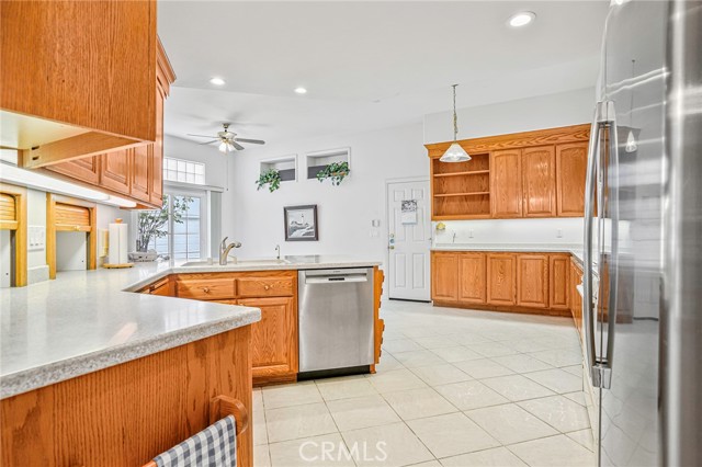 1034 Isabella Avenue, Coronado CA: https://media.crmls.org/medias/c9f8f4e9-89f9-46c7-a101-c03bd580f30a.jpg