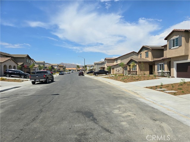 Detail Gallery Image 4 of 4 For 13895 Vantage St, Moreno Valley,  CA 92555 - 4 Beds | 3 Baths