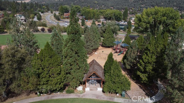 2240 Cypress Way, Pine Mountain Club CA: https://media.crmls.org/medias/c9f93dc3-8960-4b80-9176-5bb4d97cf653.jpg