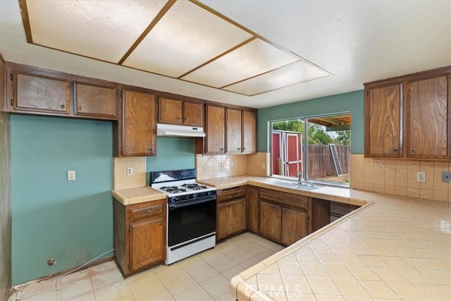 Detail Gallery Image 23 of 68 For 4110 Crestview Dr, Norco,  CA 92860 - 4 Beds | 2 Baths