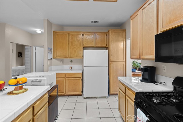 Detail Gallery Image 16 of 35 For 29385 Polo St, Highland,  CA 92346 - 4 Beds | 3 Baths