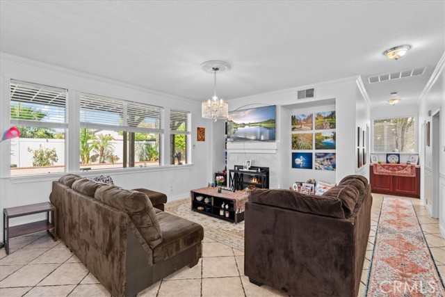 Detail Gallery Image 9 of 48 For 12059 Franklin, Moreno Valley,  CA 92557 - 5 Beds | 3 Baths