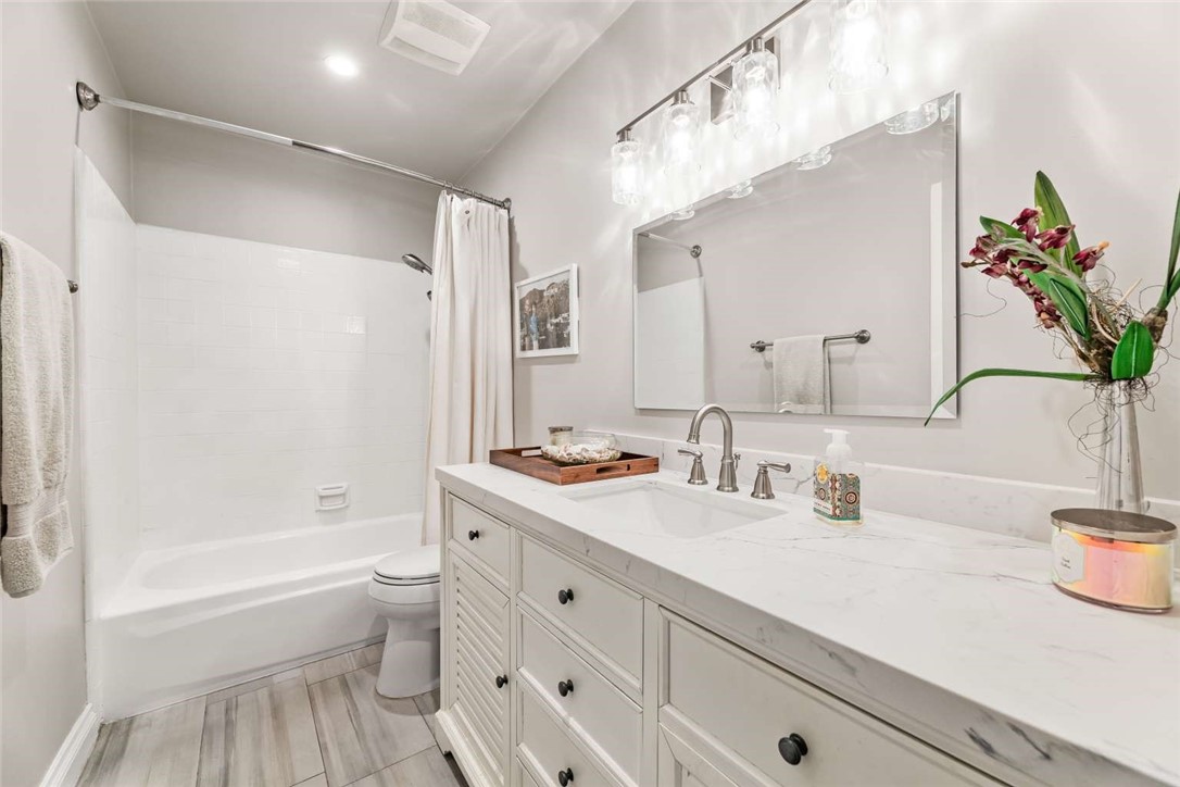 Detail Gallery Image 16 of 20 For 1240 Franklin St #3,  Santa Monica,  CA 90404 - 2 Beds | 2 Baths