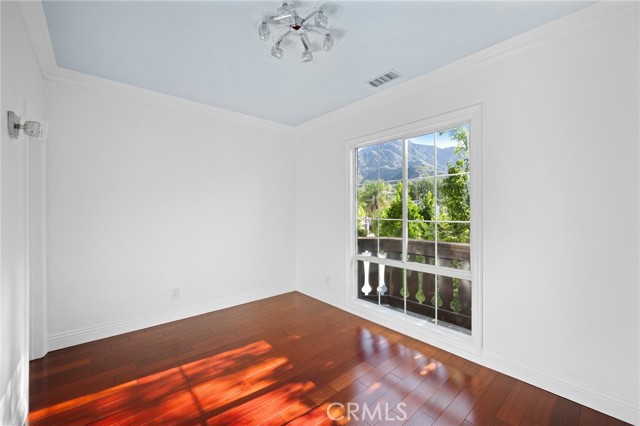 Detail Gallery Image 30 of 55 For 7370 Chantilly Ln, Tujunga,  CA 91042 - 6 Beds | 4 Baths