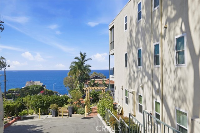 Detail Gallery Image 40 of 53 For 240 Moss St #8,  Laguna Beach,  CA 92651 - 2 Beds | 2 Baths