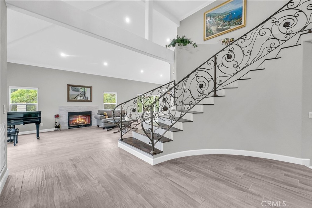 MLS #WS25229211 image #5