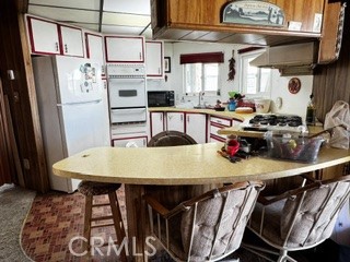 https://media.crmls.org/medias/c9fda23b-cee4-493c-8605-2314d89d44b9.jpg?preset=X-Large