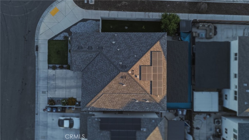 https://media.crmls.org/medias/c9fdba22-9810-4ec1-9573-3421b1ee33da.jpg?preset=X-Large