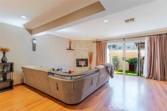 Detail Gallery Image 10 of 32 For 6232 Morse Ave, North Hollywood,  CA 91606 - 3 Beds | 3 Baths