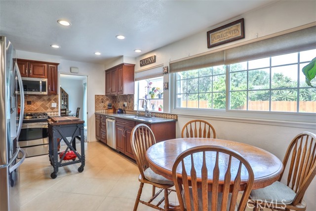 Detail Gallery Image 14 of 50 For 321 Blossom, Brea,  CA 92821 - 5 Beds | 2/1 Baths