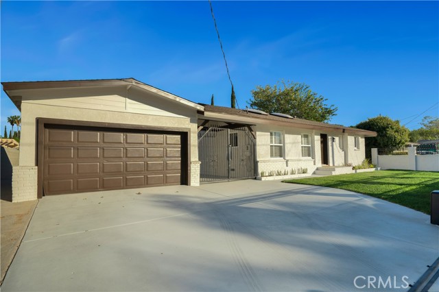 Detail Gallery Image 2 of 39 For 8126 Geyser Ave, Reseda,  CA 91335 - 3 Beds | 2 Baths