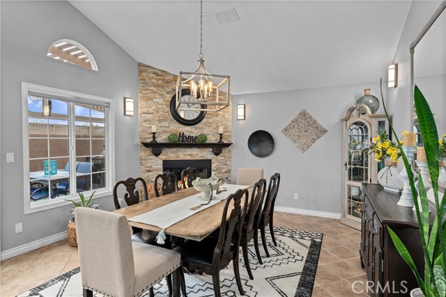 18516 Casandra Avenue, Cerritos CA: https://media.crmls.org/medias/c9fed718-5fa5-4cc5-92ce-acc6b7e9f142.jpg