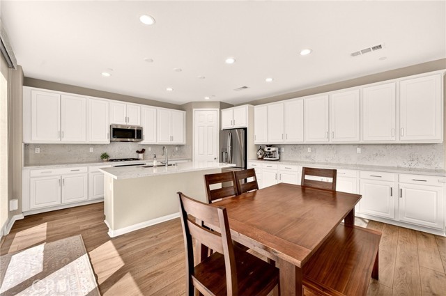 Detail Gallery Image 17 of 73 For 32071 Radiant Drive, Temecula,  CA 92591 - 3 Beds | 2/1 Baths