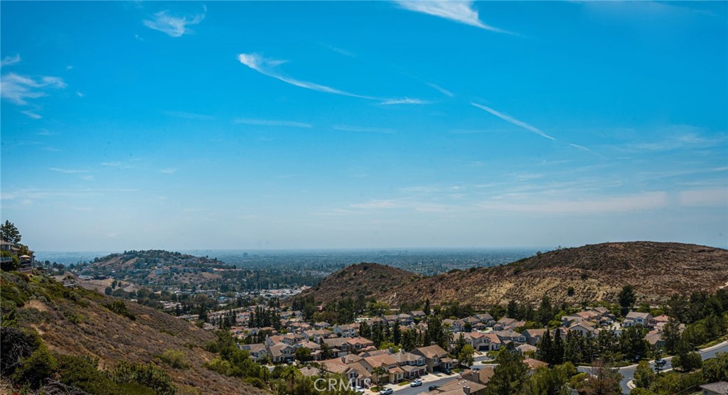 https://media.crmls.org/medias/c9ffae70-8a12-453d-8b50-42a66a98c5f3.jpg?preset=X-Large