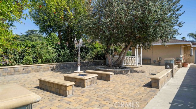 17533 Raymer Street, Sherwood Forest CA: https://media.crmls.org/medias/c9ffc3ba-51e0-4122-968d-139b7b10c356.jpg