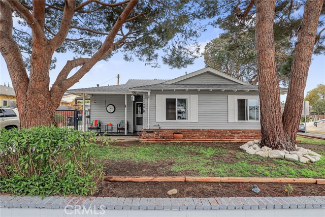 Detail Gallery Image 1 of 23 For 24276 Censor Ave, Harbor City,  CA 90710 - 3 Beds | 2 Baths