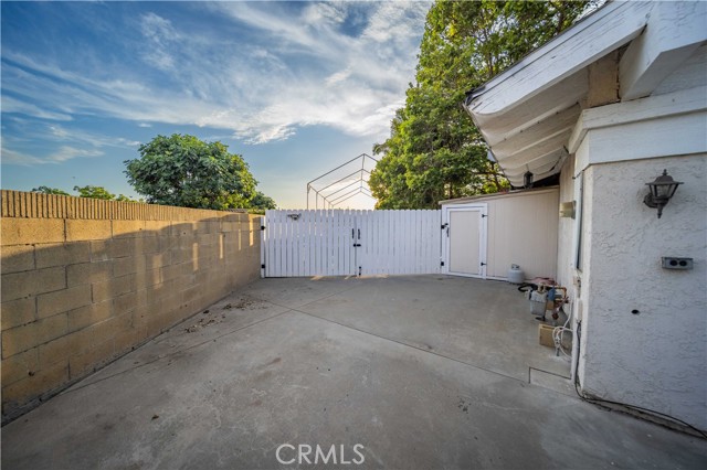 802 Duval Street, La Verne CA: https://media.crmls.org/medias/ca01c8f1-2a9c-4f71-ab8f-0273e60a159c.jpg