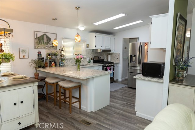 Detail Gallery Image 12 of 35 For 14000 El Evado Rd #99,  Victorville,  CA 92392 - 3 Beds | 2 Baths