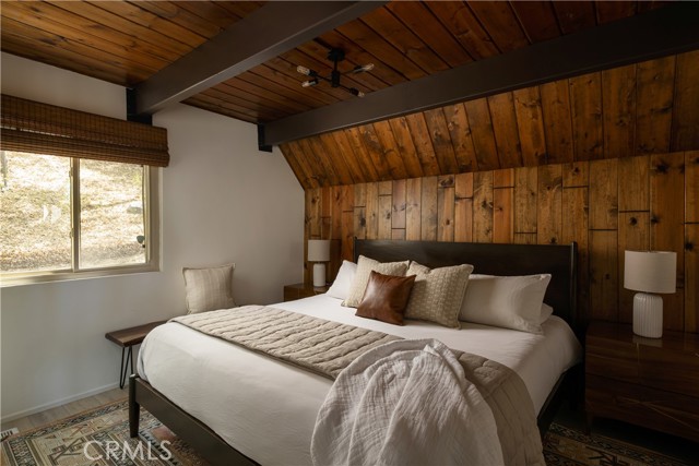 Detail Gallery Image 8 of 25 For 27663 North Bay Rd, Lake Arrowhead,  CA 92352 - 4 Beds | 3 Baths