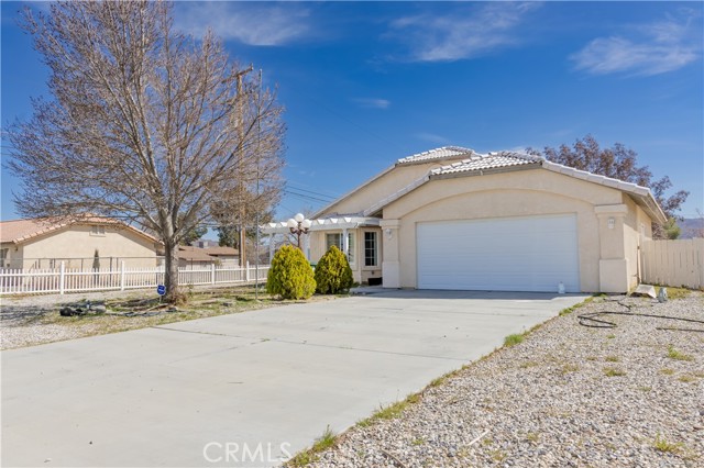 Image 2 for 14215 Pawnee Rd, Apple Valley, CA 92307