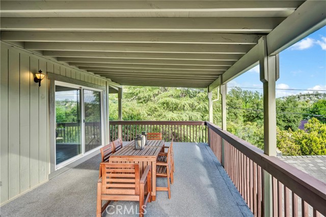 Detail Gallery Image 11 of 52 For 18528 North Shore Dr, Hidden Valley Lake,  CA 95467 - 3 Beds | 3 Baths