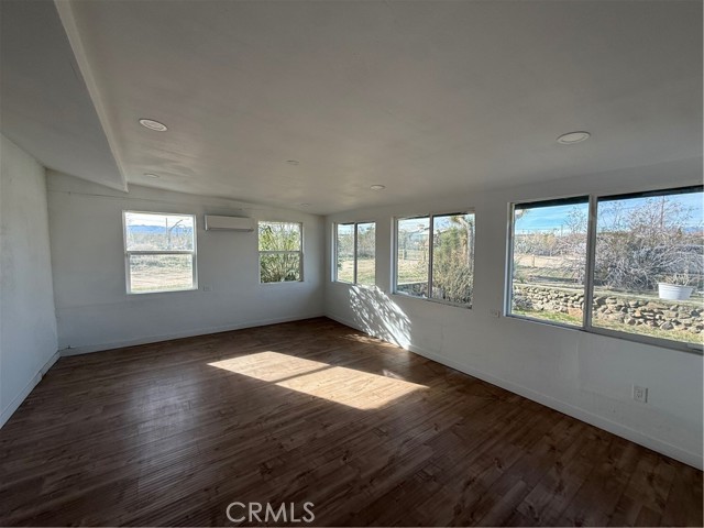 Detail Gallery Image 17 of 24 For 6459 Ruth Dr, Yucca Valley,  CA 92284 - 4 Beds | 3 Baths