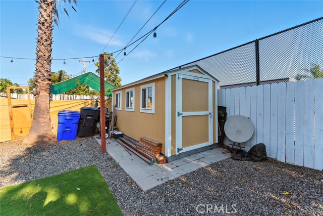 8876 Cypress Avenue, Riverside CA: https://media.crmls.org/medias/ca056cd2-54d7-4af1-a66c-e3107f8e15b5.jpg