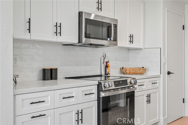 54 Cresta Verde Drive, Rolling Hills Estates CA: https://media.crmls.org/medias/ca0585e4-bce9-4db1-bb90-06fa07ae7248.jpg