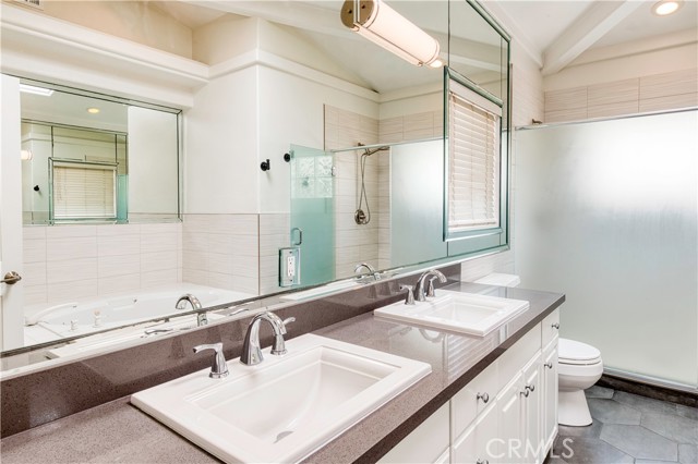 Detail Gallery Image 35 of 57 For 627 N Lucia Ave #B,  Redondo Beach,  CA 90277 - 4 Beds | 3/1 Baths