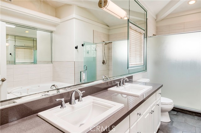 Detail Gallery Image 35 of 57 For 627 N Lucia Ave #B,  Redondo Beach,  CA 90277 - 4 Beds | 3/1 Baths