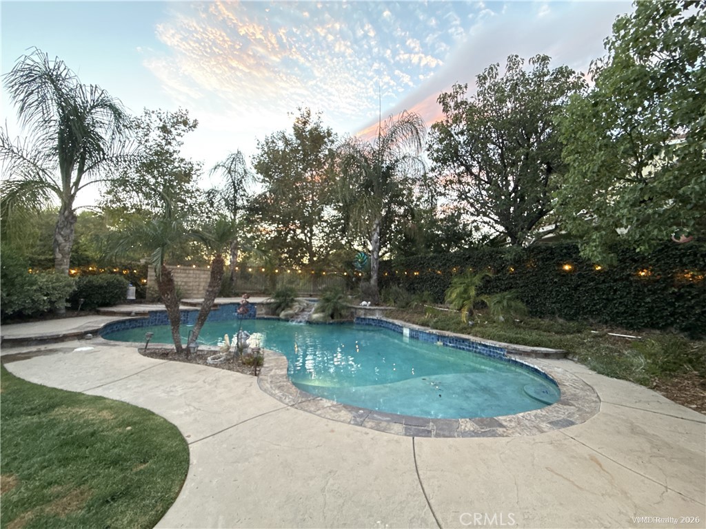 https://media.crmls.org/medias/ca05f507-ced9-420b-b81f-865c5119e99f.jpg?preset=X-Large