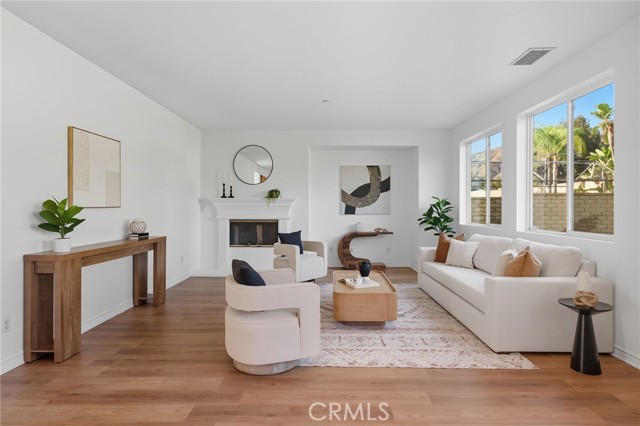 Detail Gallery Image 17 of 53 For 13346 Los Olivos Rd, Sylmar,  CA 91342 - 4 Beds | 4 Baths