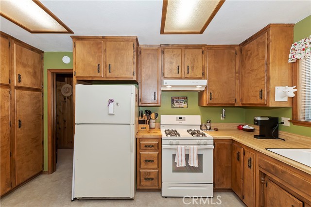 Detail Gallery Image 17 of 44 For 744 Bergschrund Dr, Crestline,  CA 92325 - 3 Beds | 2/1 Baths