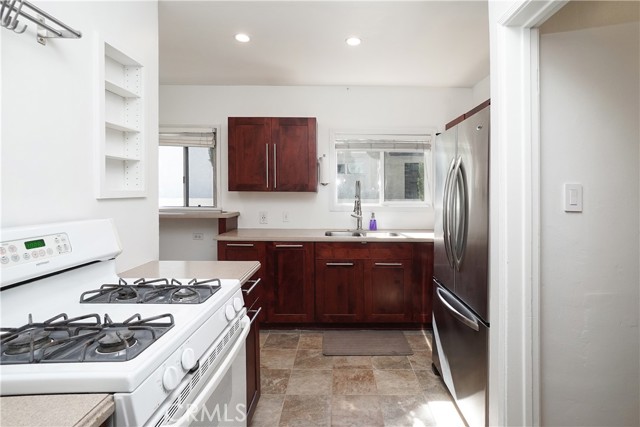 Detail Gallery Image 10 of 50 For 1238 N Kenwood, Burbank,  CA 91505 - – Beds | – Baths