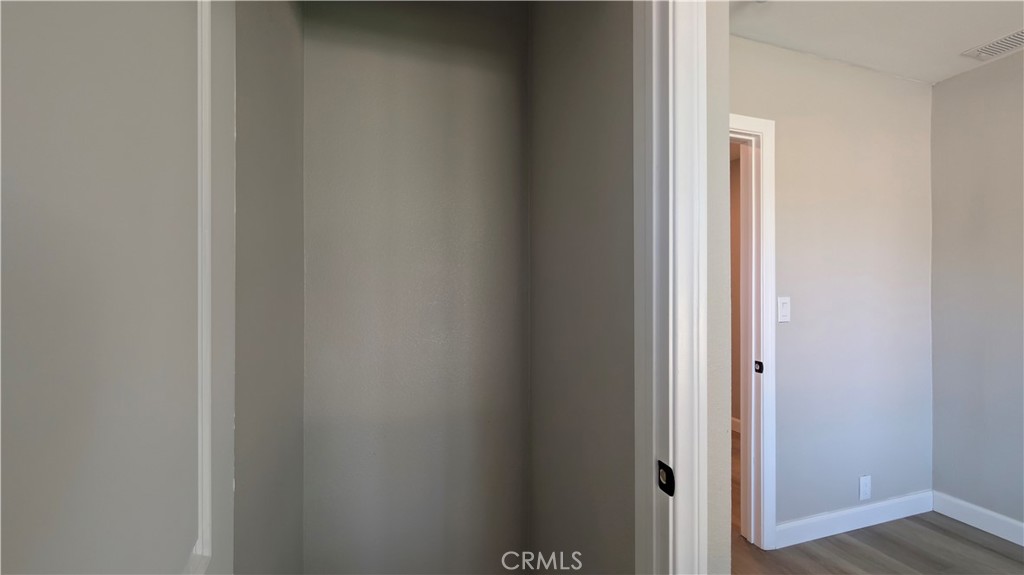 https://media.crmls.org/medias/ca07f95f-94d8-4a4b-a0d4-834d4f3bdcb2.jpg?preset=X-Large