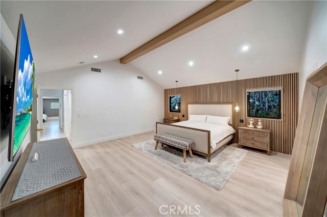 Detail Gallery Image 34 of 72 For 5355 Aldea Ave, Encino,  CA 91316 - 5 Beds | 5/1 Baths