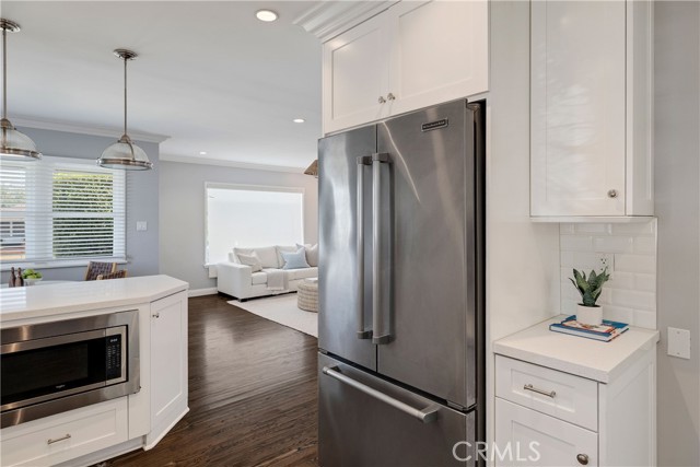 Detail Gallery Image 17 of 62 For 2209 Faymont Ave, Manhattan Beach,  CA 90266 - 4 Beds | 2/1 Baths