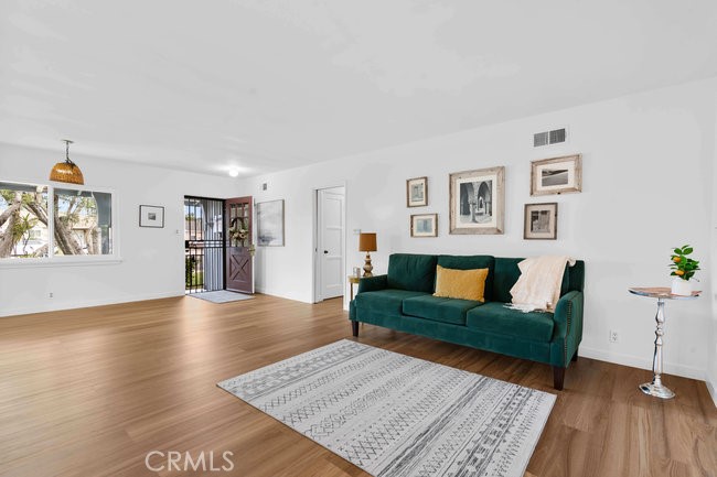 https://media.crmls.org/medias/ca0821a7-8ae8-47ed-a422-e039ff023f79.jpg?preset=X-Large