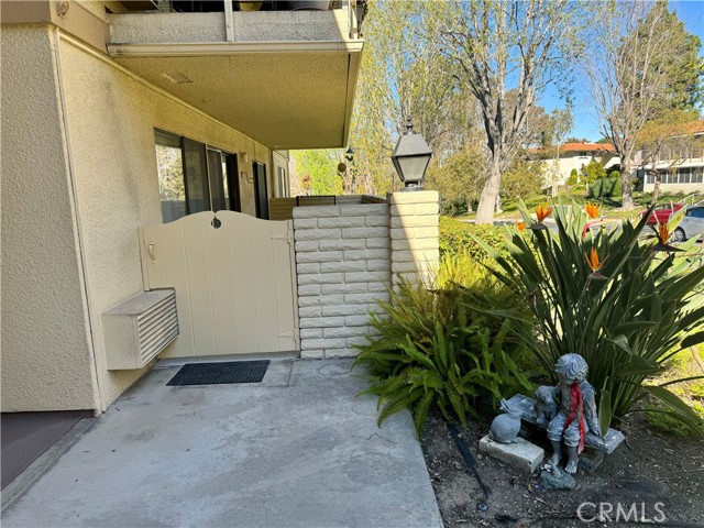 Detail Gallery Image 2 of 24 For 900 Ronda Sevilla, #C #C,  Laguna Woods,  CA 92637 - 2 Beds | 2 Baths