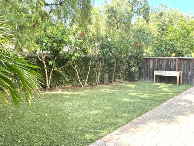 9 Tuolumne Way, Aliso Viejo CA: https://media.crmls.org/medias/ca09125c-be61-4170-8f4f-c6e19df6b166.jpg