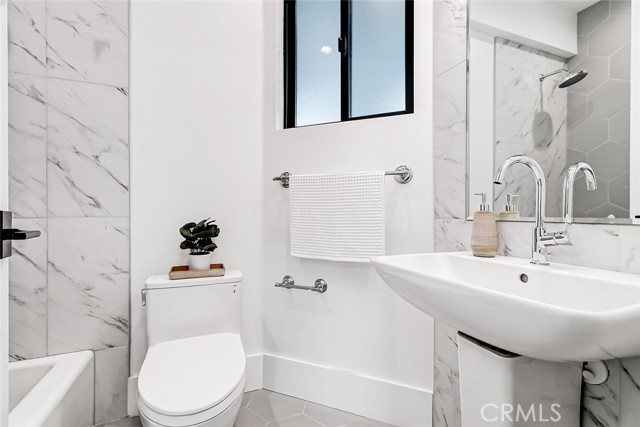 2621 Gates Avenue, Redondo Beach, California 90278, 4 Bedrooms Bedrooms, ,4 BathroomsBathrooms,Residential,Sold,Gates,PV23085389