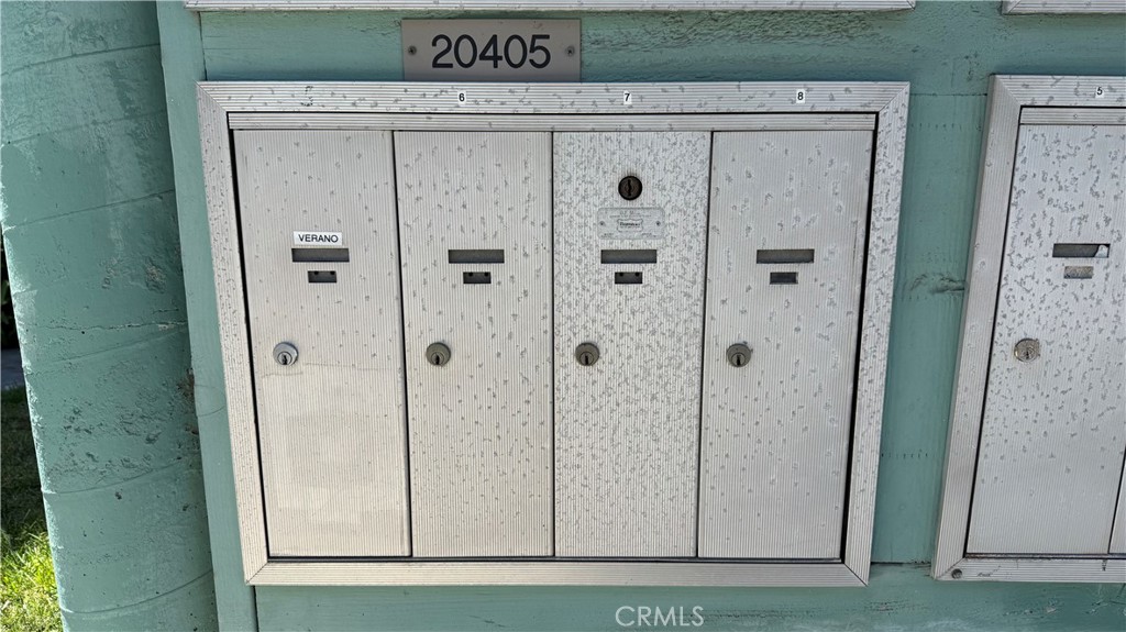 https://media.crmls.org/medias/ca0bb9f3-50a2-488c-bf25-91a5c1a98e6d.jpg?preset=X-Large